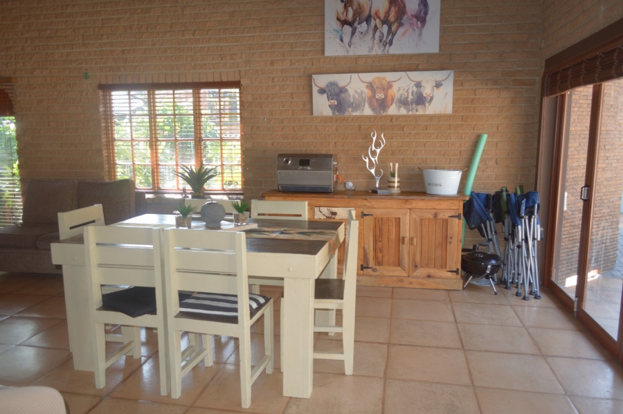 5 Bedroom Property for Sale in Wilkoppies North West